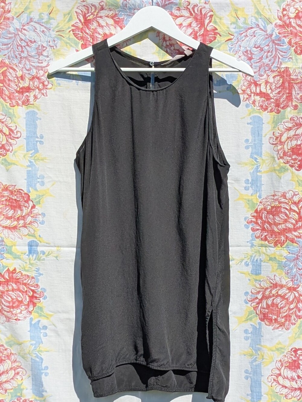 ATHLETA Black Medium CYA Tank Washable Silk Side Slits High-low Hem